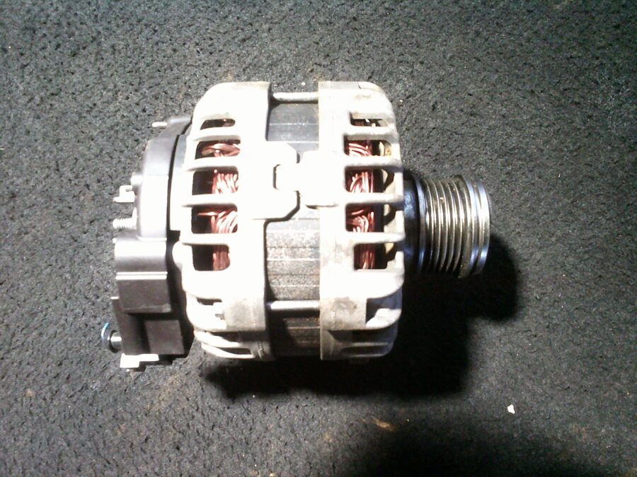 Alternatore Usato Audi A3 2019 04L903023K VALEO